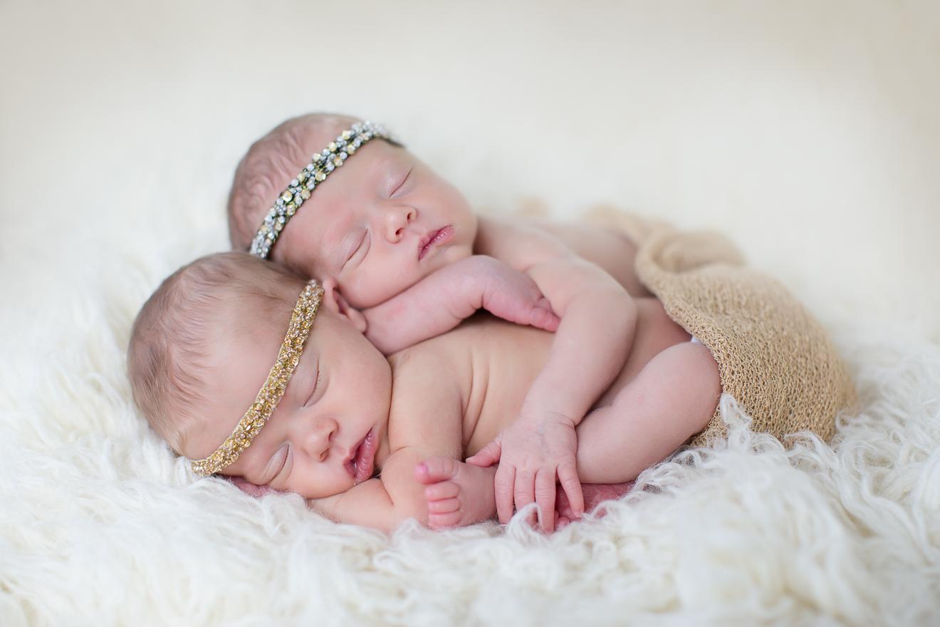 newborn twin girls photography by Southlake multiples photographer Sunny Mays